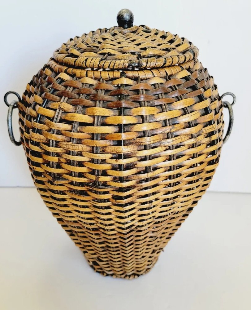 Thai Handcrafted Bamboo Two tone Basket with Lid