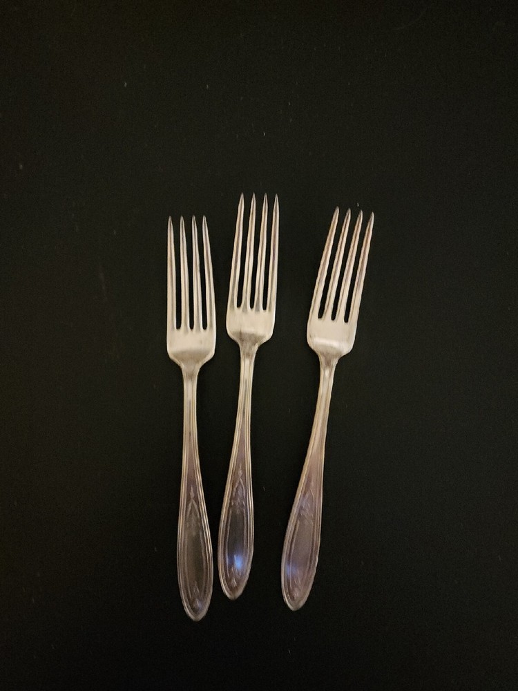Peerless Oneida Silverplate Lorain 1928 Master Forks
