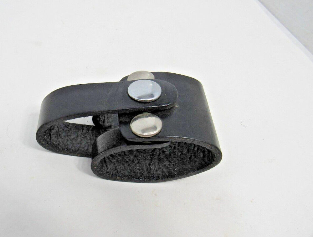 Hunter Black Leather Compact Flashlight Holder 33-87 Snap Closure Tactical Belt