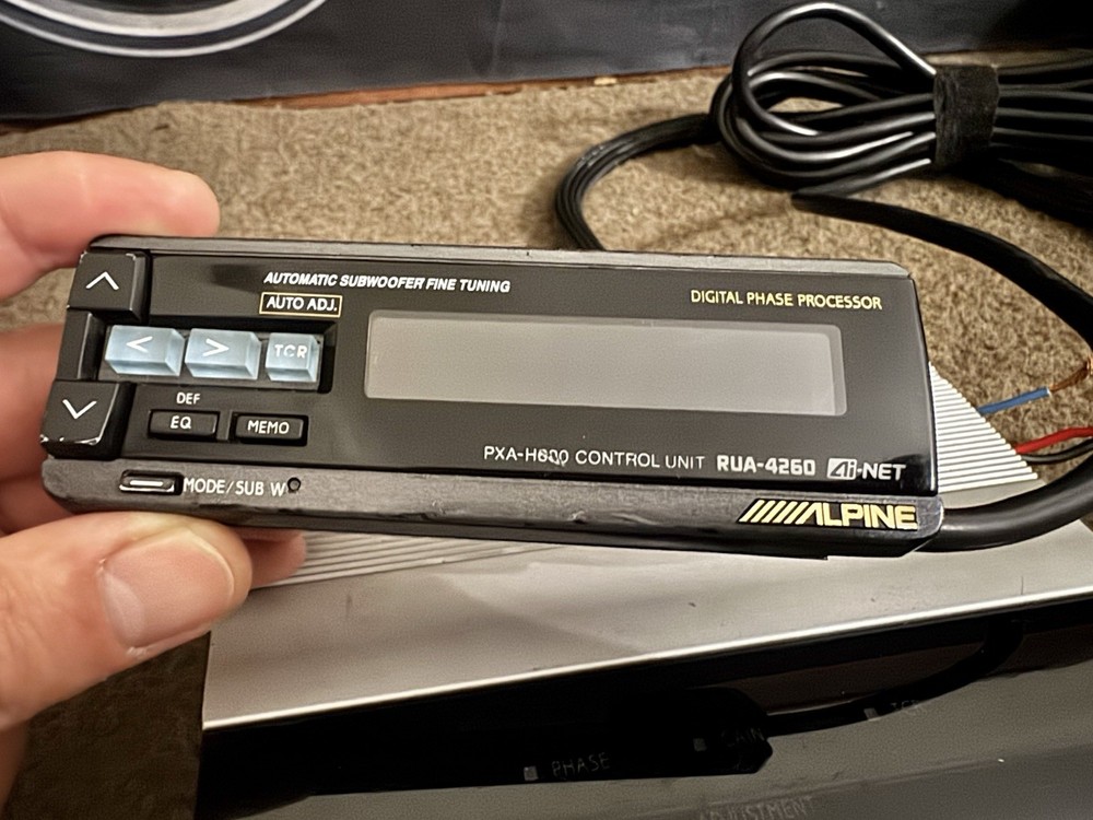 ALPINE PXA-H600 Digital Audio Processor & PXA-H600 Controller Old-School