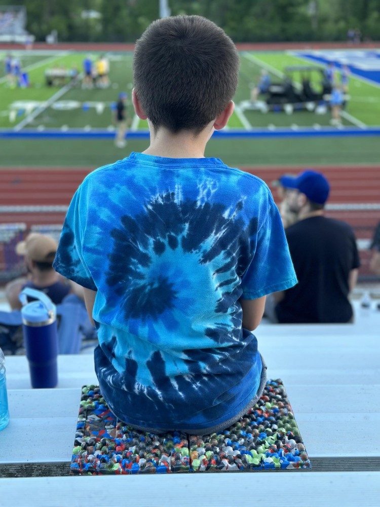 Reclaimed Foldable Foam Seat, Confetti