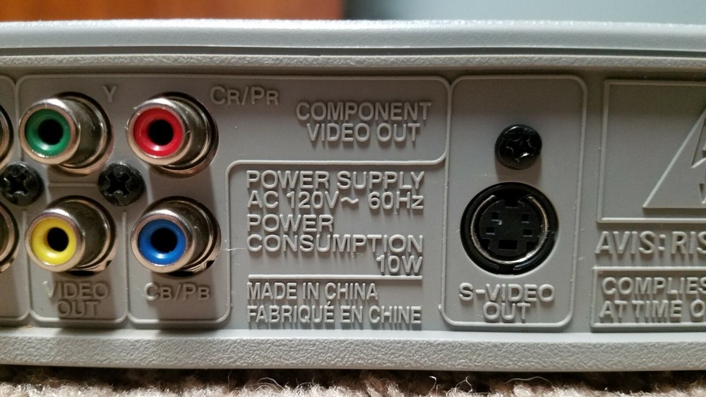 Emerson EWD7004 DVD Player