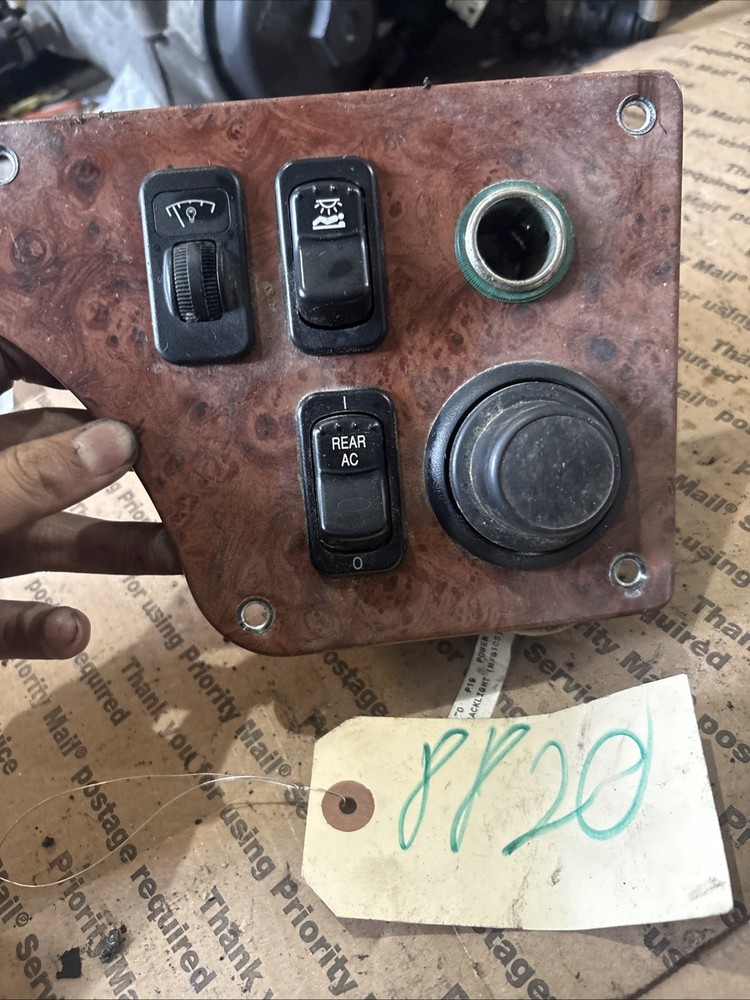 PETERBILT DASH PANEL S64 6061M03