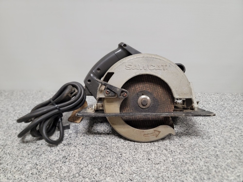Black & Decker SawCat 2698 7-1/4" Circular Saw