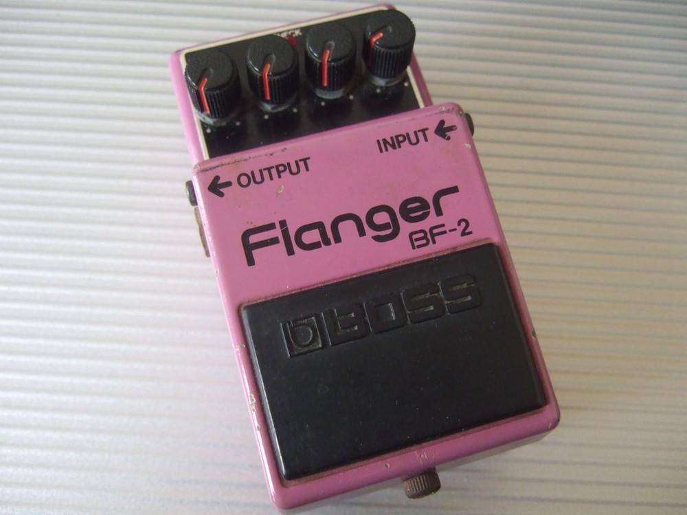 Silver screw BOSS BF-2 Flanger
