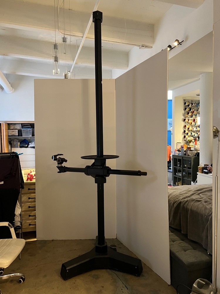 Foba Asaba Studio Camera Stand with camera attachment