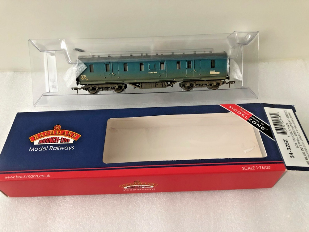 Bachmann 34 325Z 50ft Parcels Van BR Internal User Weathered