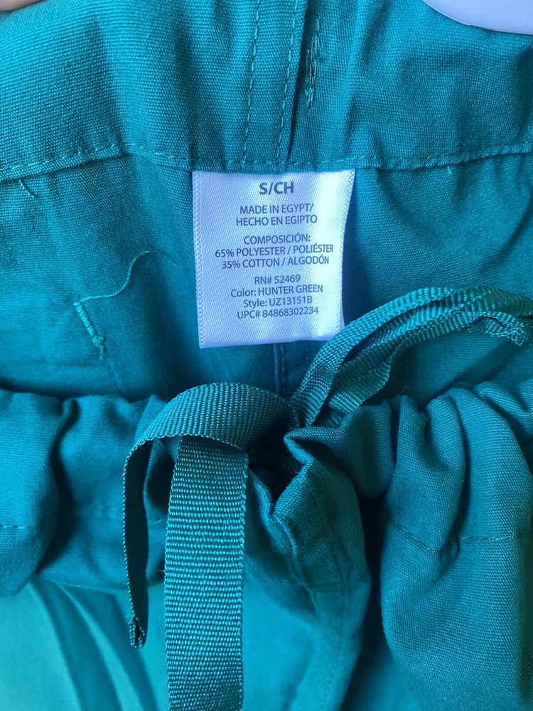 Women’s Scrub Sets (3)