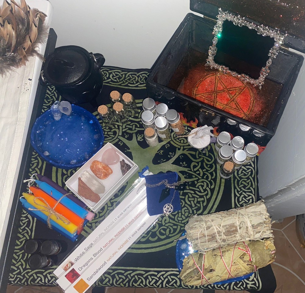 Large Witch Travel Altar