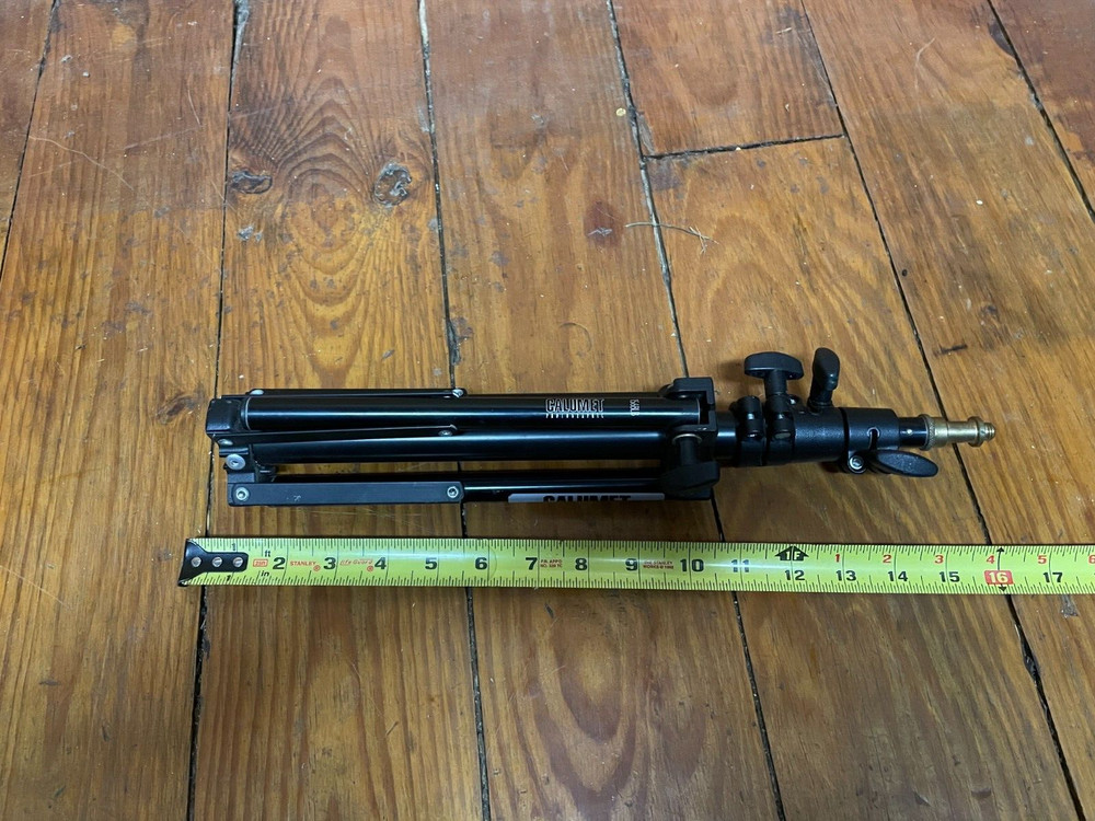 Calumet 156BLB Small Tripod