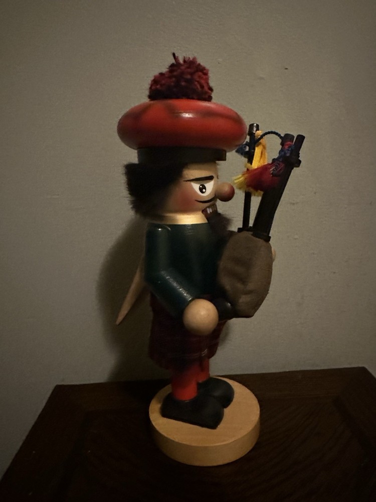 Steinbach Nutcracker 15" Scottish Bagpiper