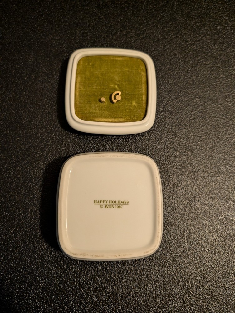 Avon Happy Holidays trinket box