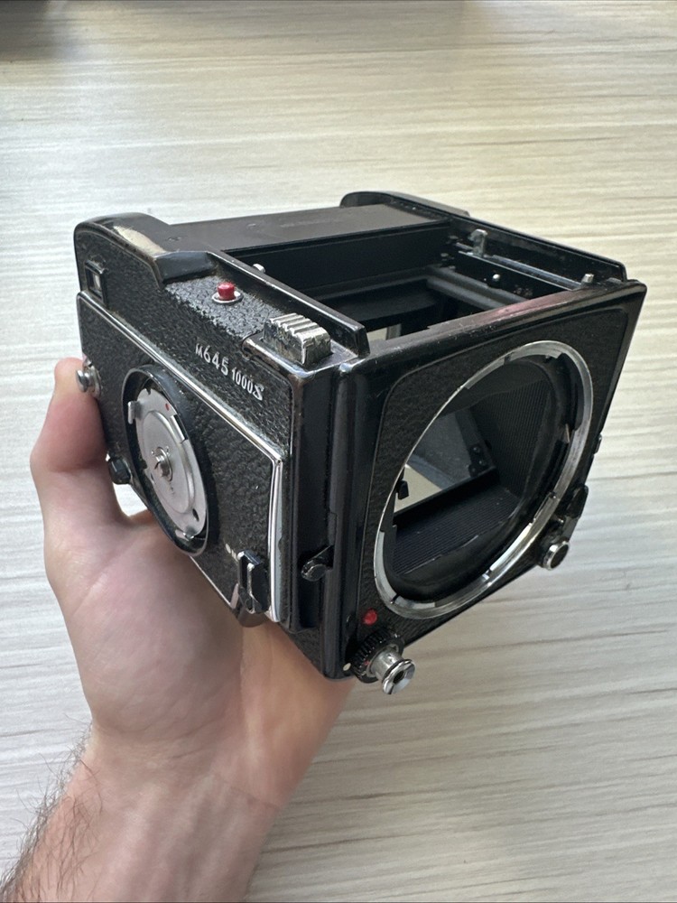 Mamiya M645 1000S Medium format Camera Body Only