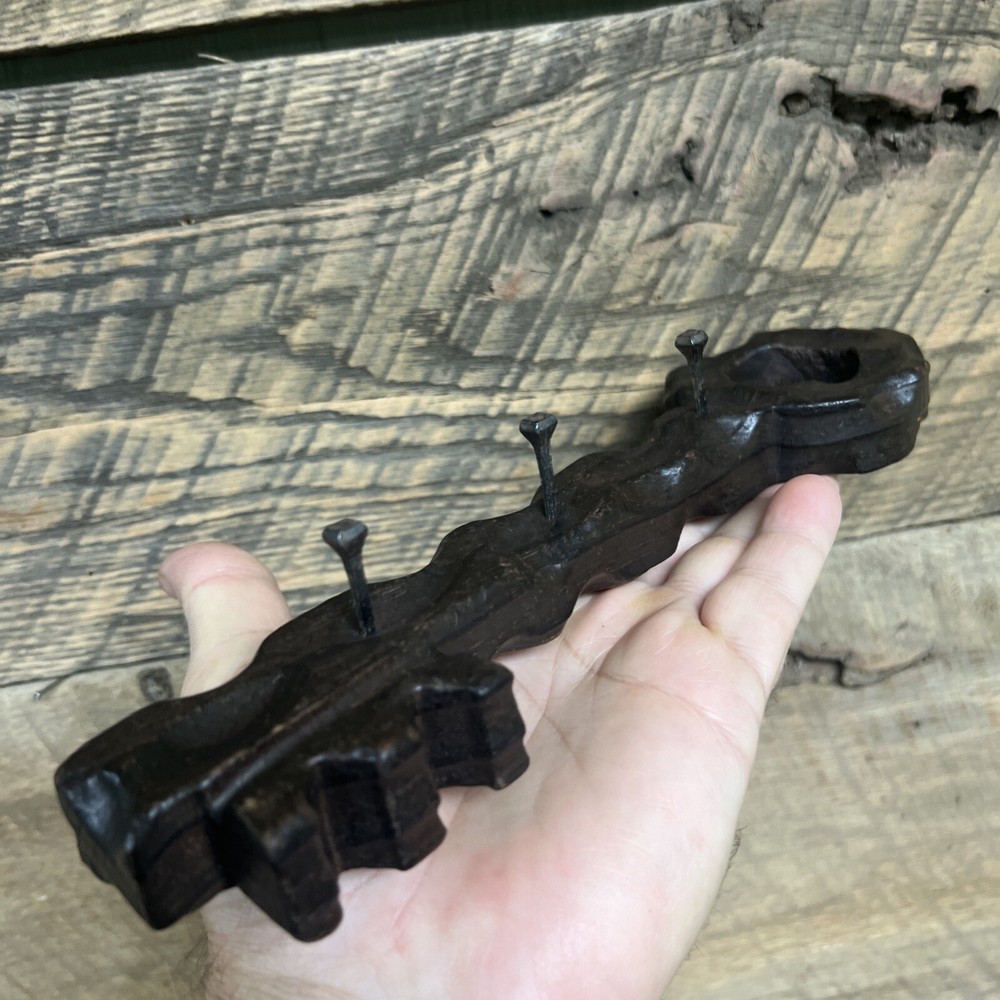 Rustic Wooden Skeleton Key Shaped Key Holder Primitive Decor