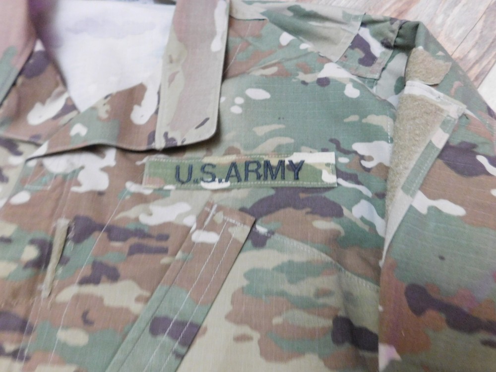 US ARMY OCP COAT SZ LARGE - REGULAR
