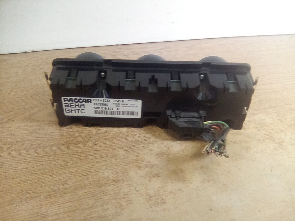 Peterbilt Q21-6032-2241 Climate Control