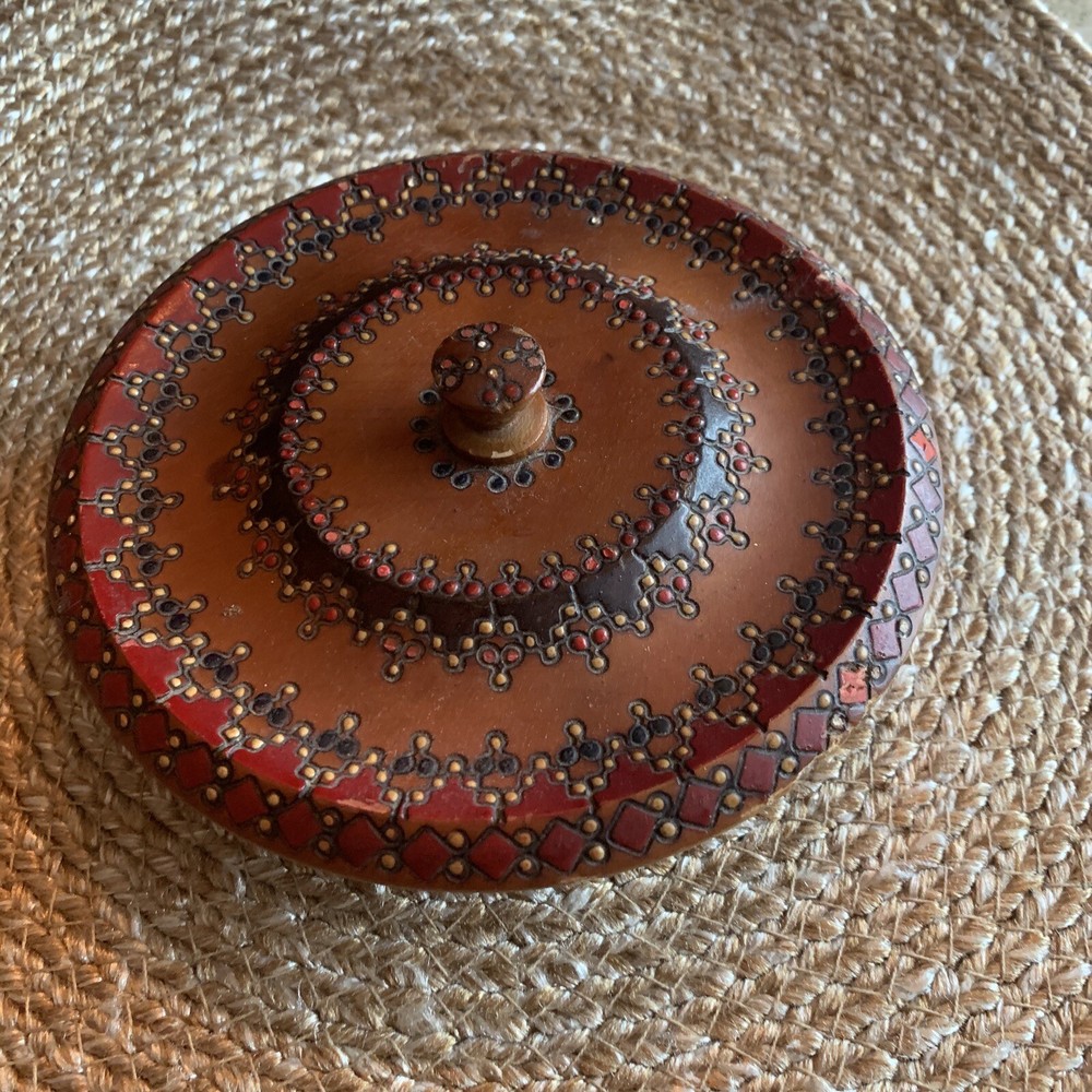 Vintage Wood Round Box