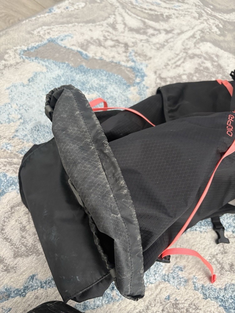 The North Face Diad Pro 22 Compatible Lightweight Daypack Black Backpack