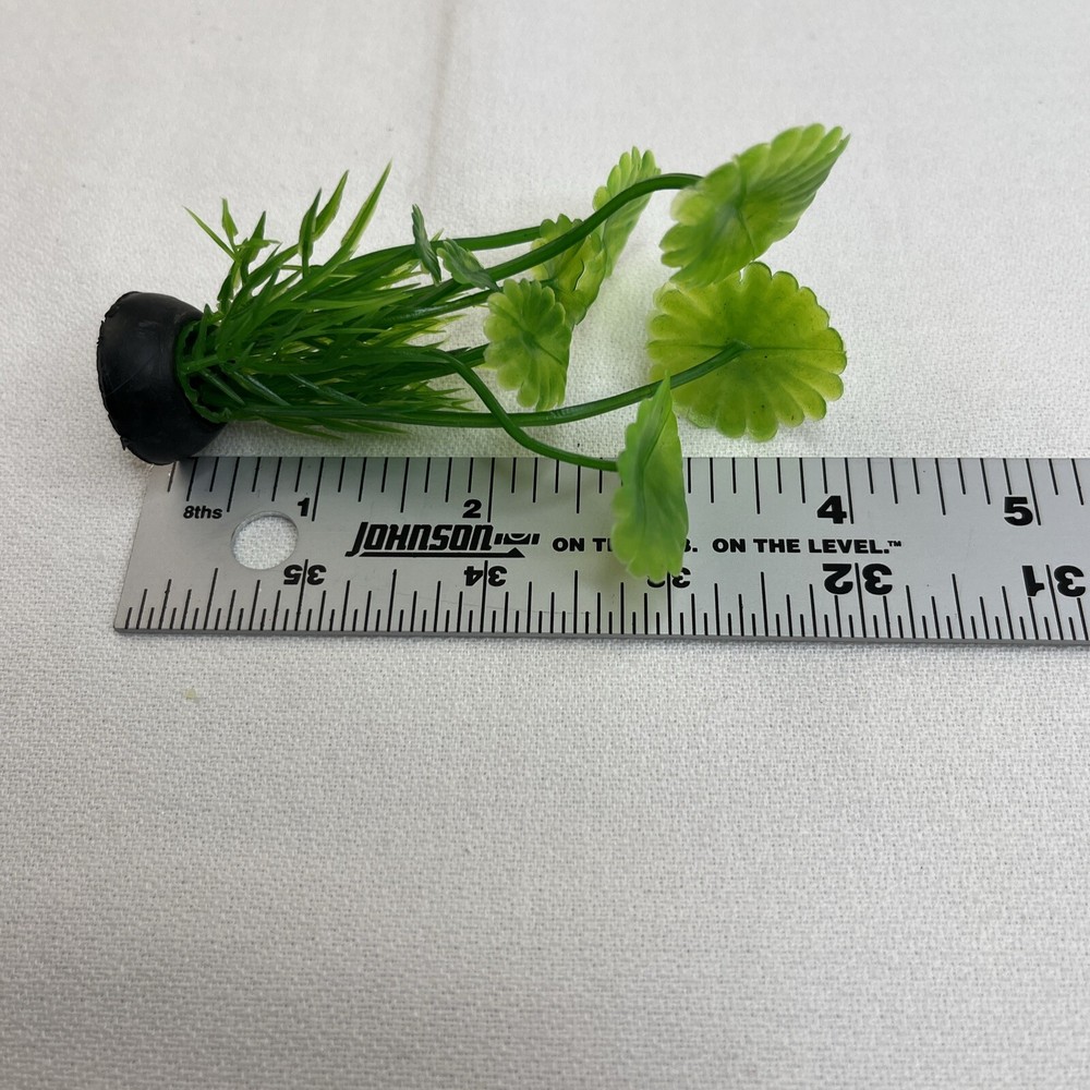 2 PC Xunyee Plastic Aquarium Plants