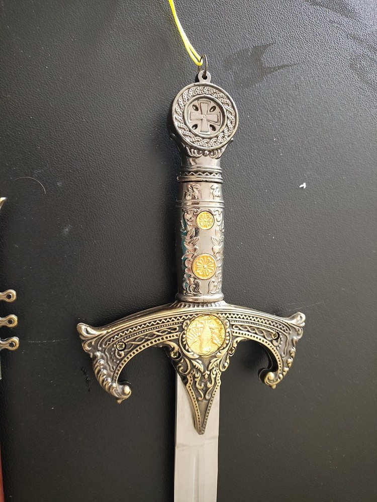 Royal Dagger