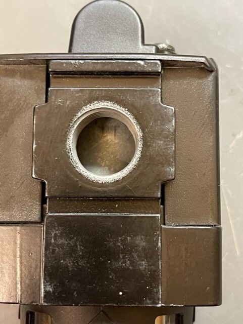 Wilkerson F28-04-SGL0 Filter Regulator