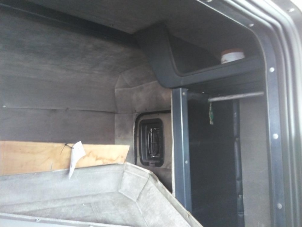 Replaces 1990 PETERBILT 379 SLEEPER , MD