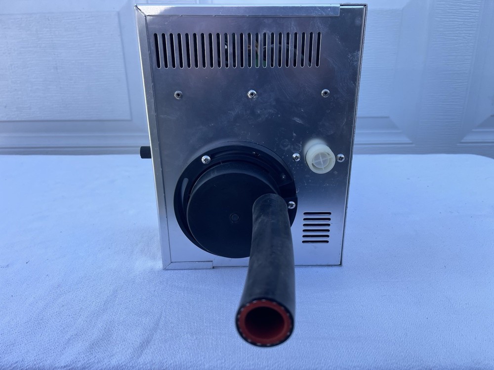 GiantSteam Humidifier Model REST-132