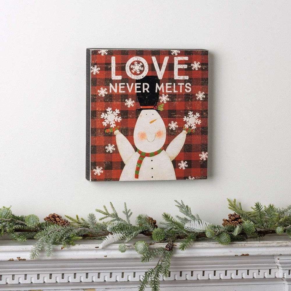 Box Sign - Love Never Melts