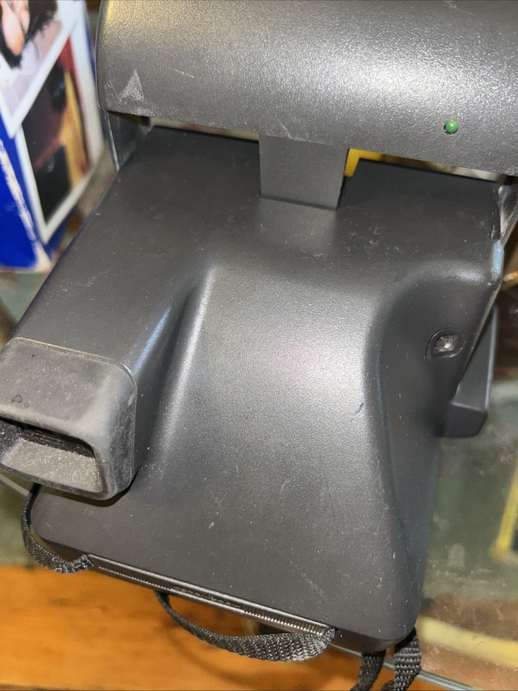 Polaroid 636 Closeup Instant Camera: With Box Working Order