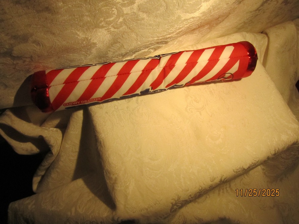 Mentos Candy Canes Vanilla Mint Stuff Candy Roll 13 1/2" Long