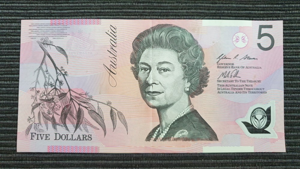 AUSTRALIA $5 2013 LAST PREFIX Banknote EA13 913431