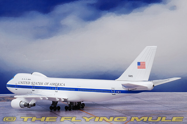 Dragon Models 1:400 E-4B USAF 55th W, 1st ACCS #75-0125