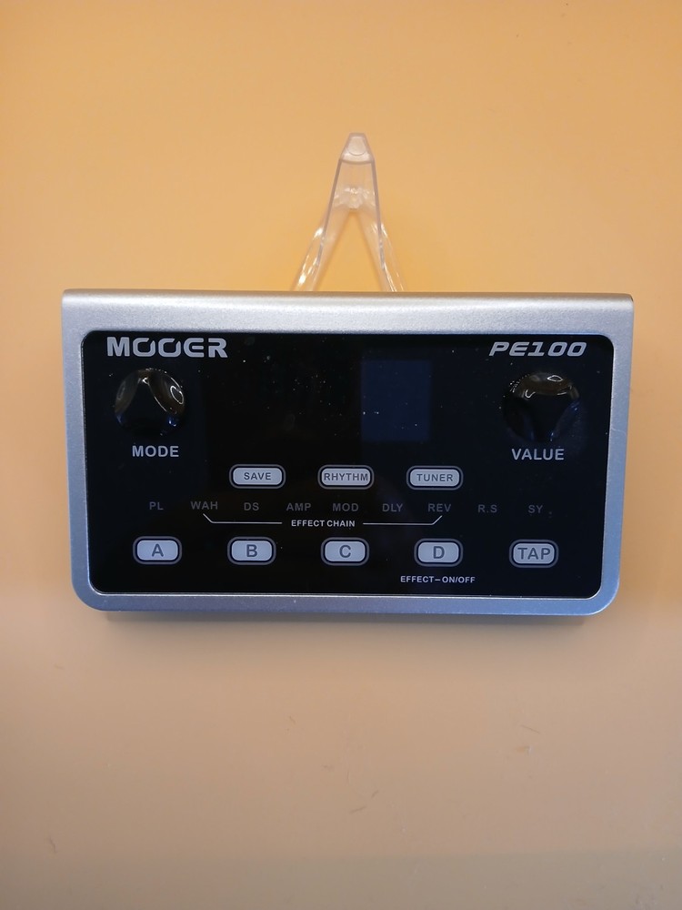 MOOER PE100 Portable Multi-effects Processor Guitar Effect Pedal - Black