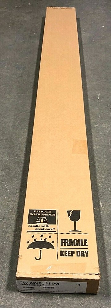 server tech CX-24V2C311A1 Horizontal PDU, SeverTech 69" NEW!