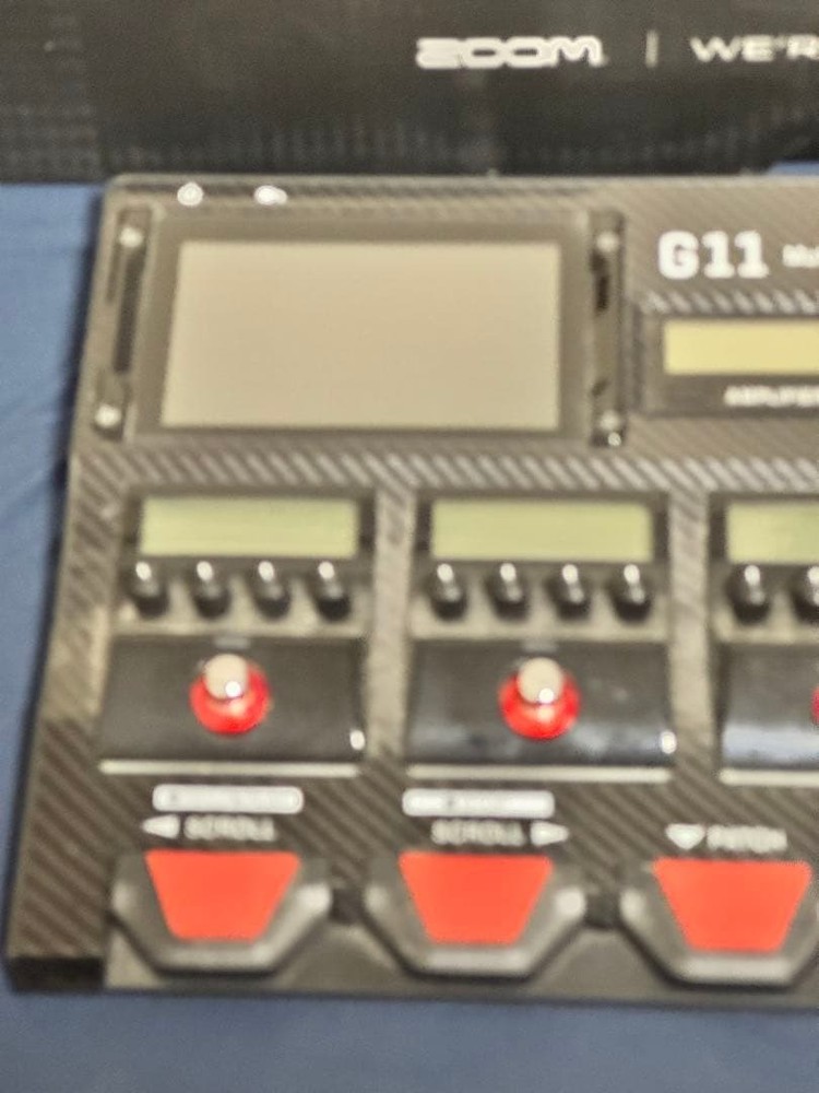ZOOM G11 Guitar Multi-Effects Pedals Processor