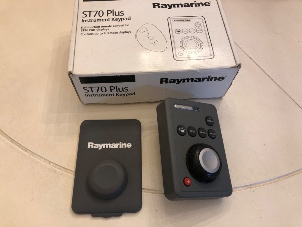 Raymarine ST70 Plus Keypad Controller E22116 marine Open Box