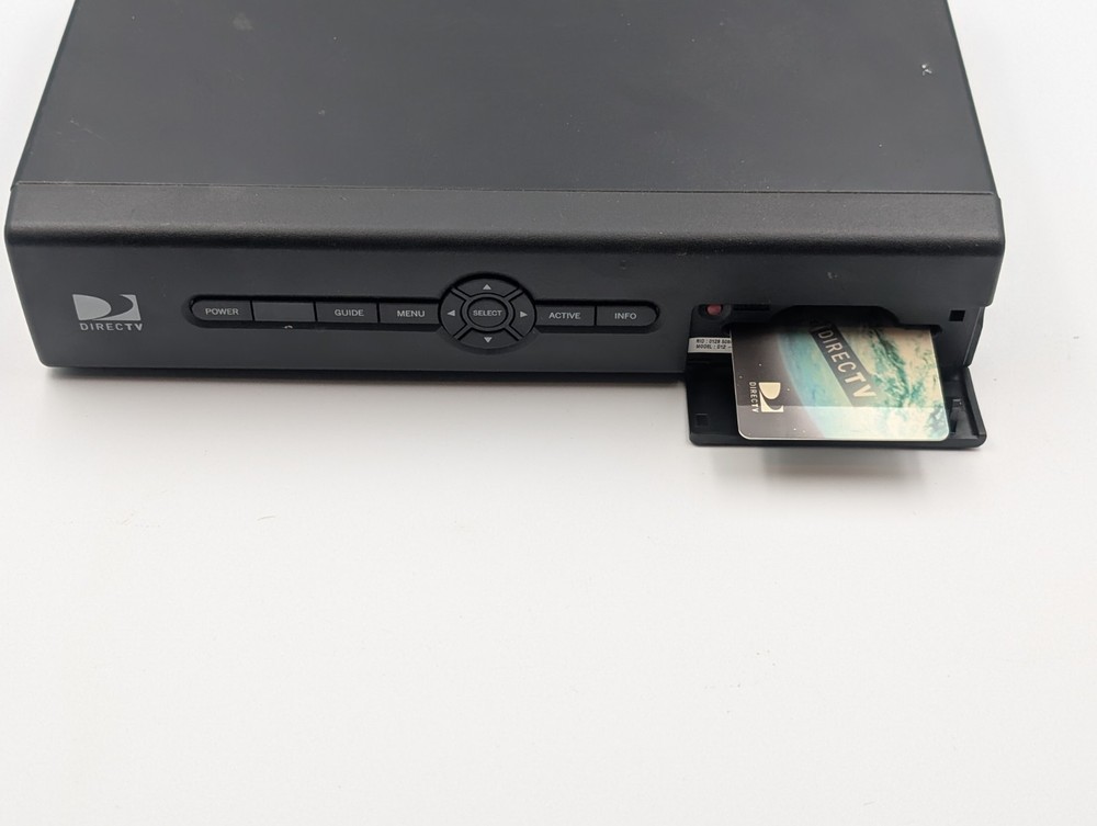 DirecTV D12-100 Satellite Receiver w/ Access Card – Powers On Untested