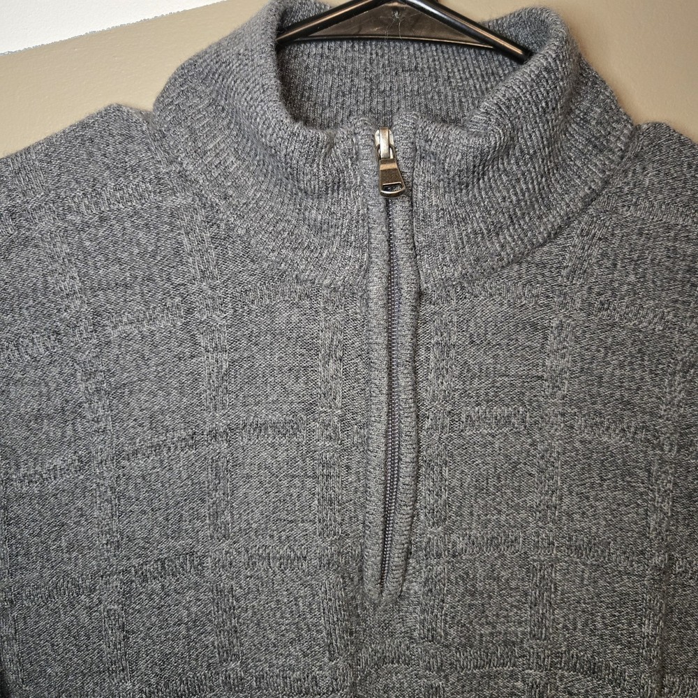 John Bartlett Consensus Men's Gray Sweater 1/4 Zip Patterned Front Size Medium