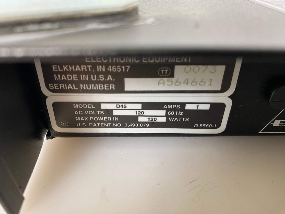 Crown D-45 Amplifier