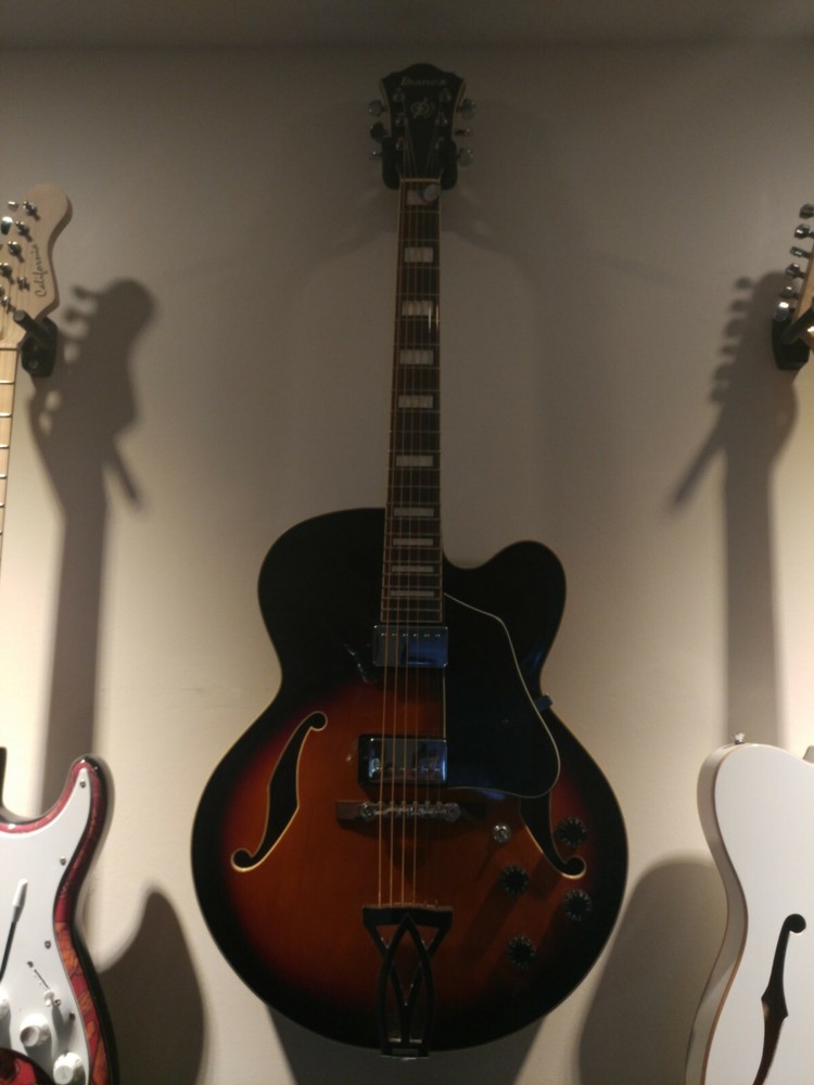 Ibanez Artcord Hollow Jazz