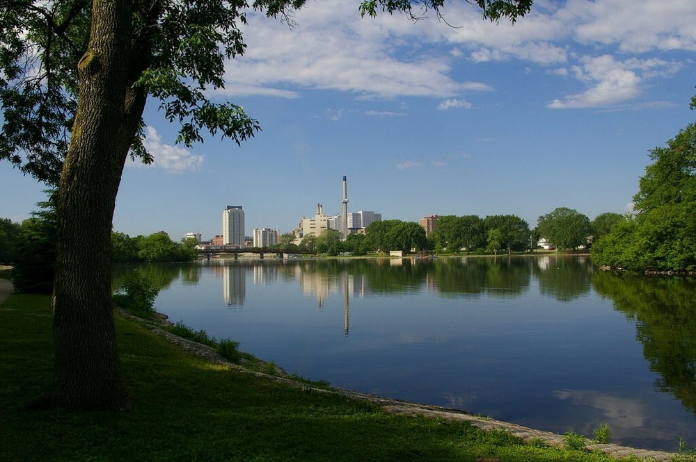 Rochester Lodging Domain Name: rochesterlodging.com