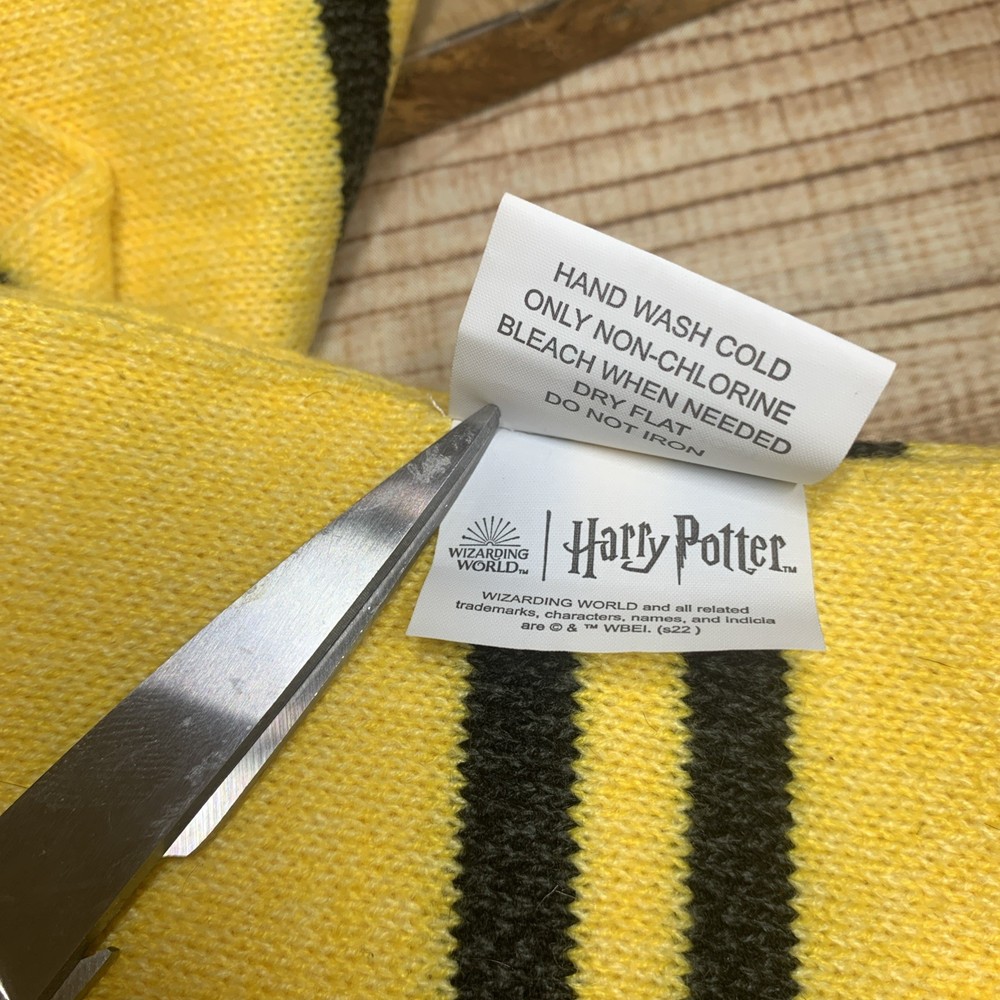 Harry Potter Scarf & Hat Hufflepuff