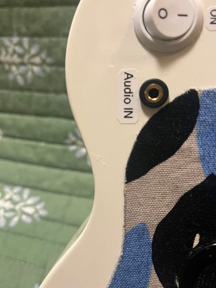 Moani ukulele white