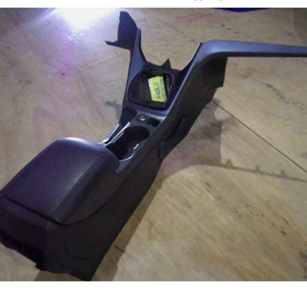 FORD ESCAPE 2013-2016 Front Console floor, SE