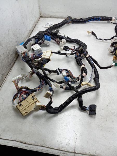 06 TOYOTA SEQUOIA DASH WIRE HARNESS