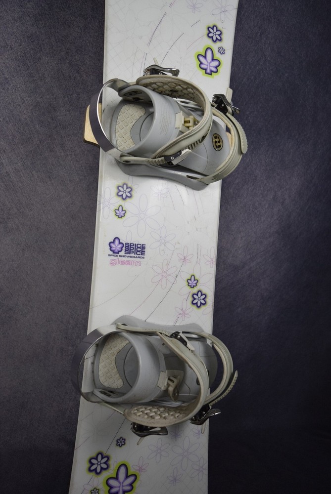 SPICE GLEAM SNOWBOARD SIZE 138 CM WITH MORROW MEDIUM BINDINGS