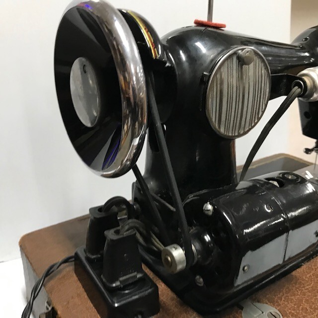 Vintage Precision Deluxe Portable Sewing Machine - tested, works!