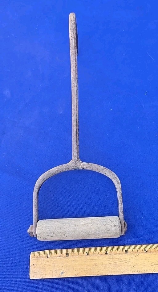 Vintage Hay Bale Hook 13’’ Long Wood D Handle