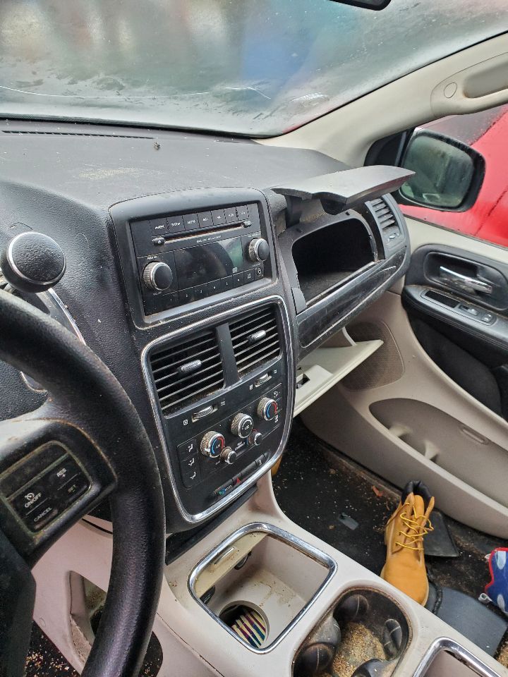 Used A/C Selector Switch fits: 2012 Dodge Caravan AC front dash mounted manual c
