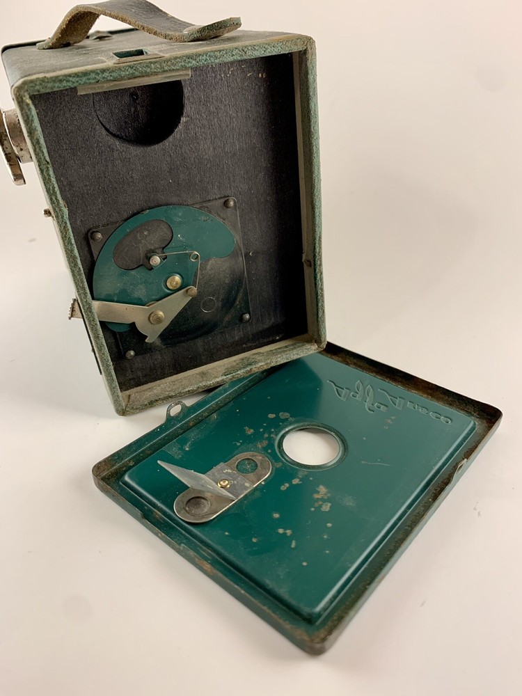 Vintage AGFA ANSCO Box Camera B2 Green Version Non-Working Antique